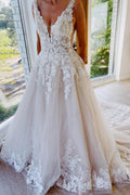 Elegant Floor length  lace princess wedding dress