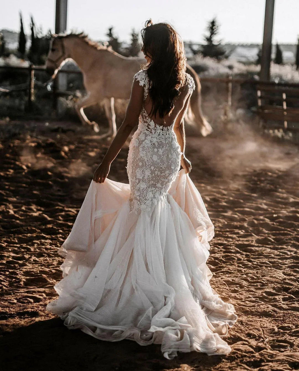 Elegant Long Mermaid Sweetheart Tulle Lace Backless Wedding Dress