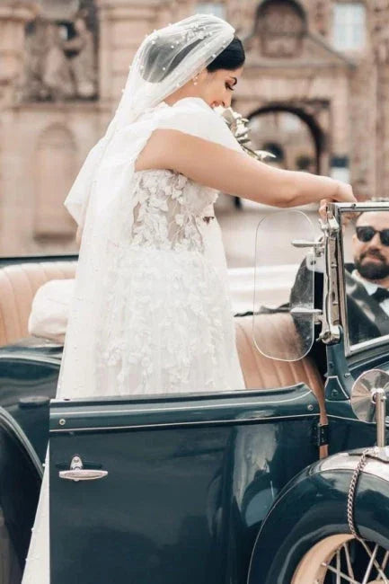 Elegant Long A-line Square Neck Tulle Lace Wedding Dress with Short Sleeves