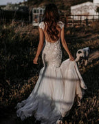 Elegant V-neck Sleeveless Mermaid Wedding Dresses with Lace