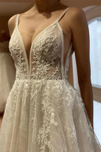 Elegant Long A-line V-neck Tulle Backless Lace Wedding Dresses