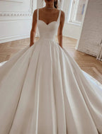 Royal Style Formal Wedding Dresses Ball Gown Square Neck Sleeveless Chapel Train Satin Bridal Gowns With Solid Color