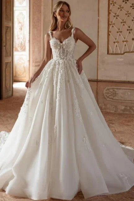 Extravagant Long A-line Princess Spaghetti Straps Lace Tulle Wedding Dress