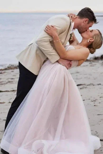 Gorgeous A-Line Tulle Sweetheart Sleeveless Wedding Dress