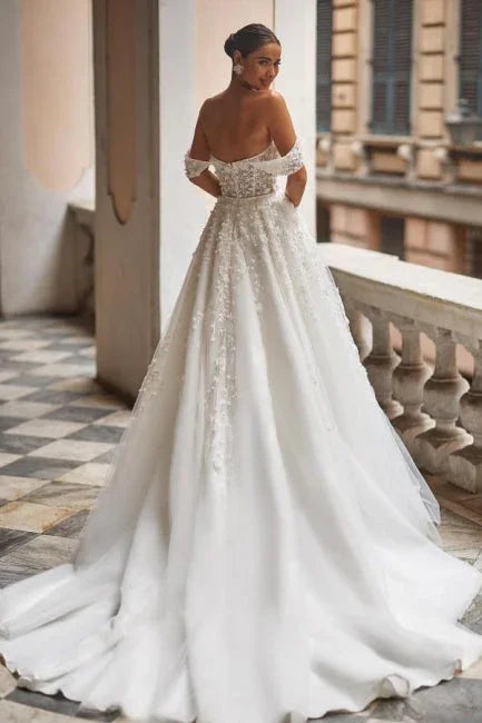 Gorgeous Off-the-shoulder Lace Tulle Appliques A-line Wedding Dress