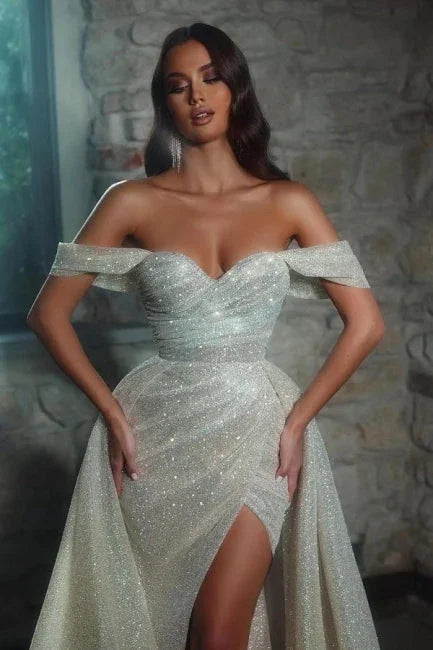 Luxurious off-the-shoulder Sleeveless A-Line Glitter Wedding Dresses With Split