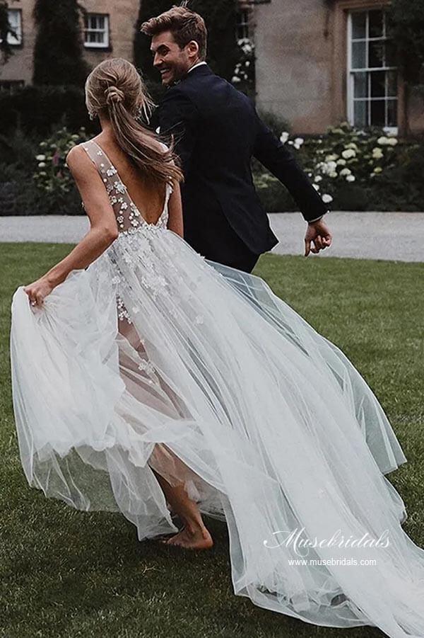 NumberSea Modest Tulle A-line V-neck Beach Wedding Dresses With Lace Appliques, MW943