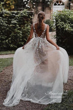 NumberSea Modest Tulle A-line V-neck Beach Wedding Dresses With Lace Appliques, MW943