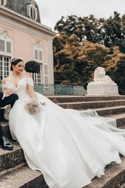 Princess Long  Off-the-shoulder A-line V-neck Organza Satin Wedding Dress