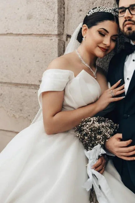 Princess Long  Off-the-shoulder A-line V-neck Organza Satin Wedding Dress