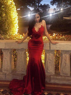 Sheath/Column Sleeveless Spaghetti Straps Applique Silk like Satin Prom Dresses