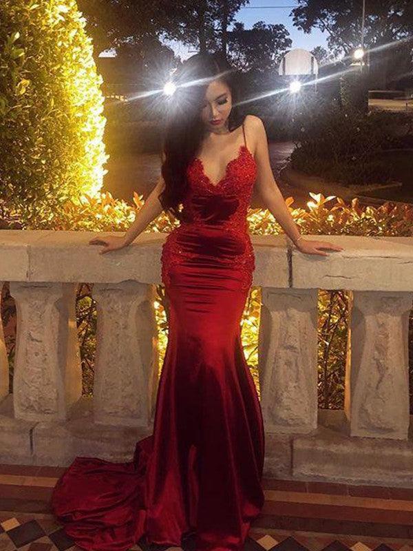 Sheath/Column Sleeveless Spaghetti Straps Applique Silk like Satin Prom Dresses