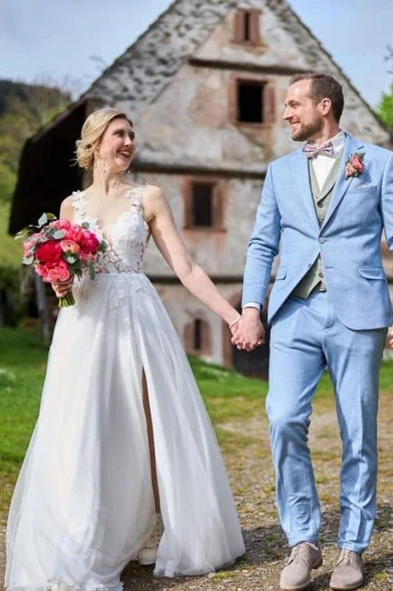 Simple Long A-line V-neck Sleeveless Tulle Lace Wedding Dress with Slit