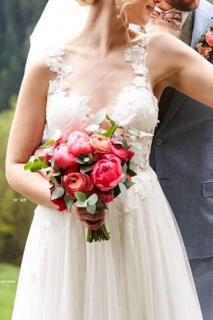 Simple Long A-line V-neck Sleeveless Tulle Lace Wedding Dress with Slit