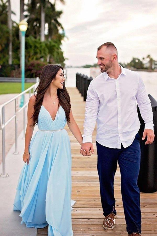 Split Rustic Wedding Dresses Beach Wedding Gown with Court Train