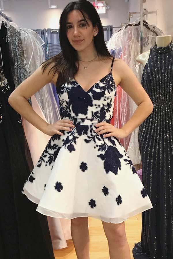 Straps White Organza Homecoming Dress with Lace Appliques