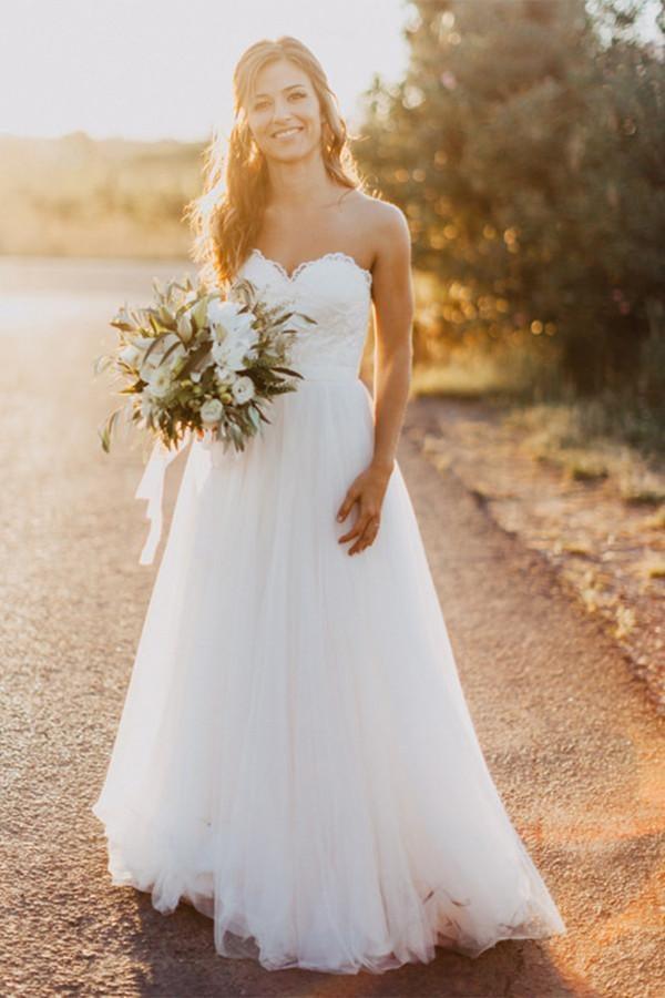 Sweetheart Floor-Length Wedding Dress with Lace