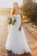 Sweetheart Floor-Length Wedding Dress with Lace