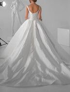Royal Style Formal Wedding Dresses Ball Gown Square Neck Sleeveless Chapel Train Satin Bridal Gowns With Solid Color