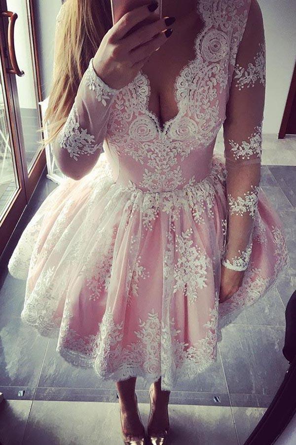 V-Neck Long Sleeves Short Tulle Homecoming Dress with Appliques