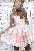 V-Neck Long Sleeves Short Tulle Homecoming Dress with Appliques