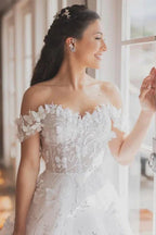 Vintage A-Line Lace Off-The-Shoulder Sleeveless Wedding Dresses With Appliques