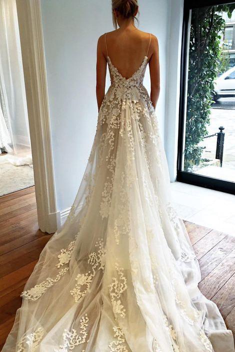 Ivory/White Sweetheart Spaghetti Straps Beach Wedding Dresse with Sweep Train